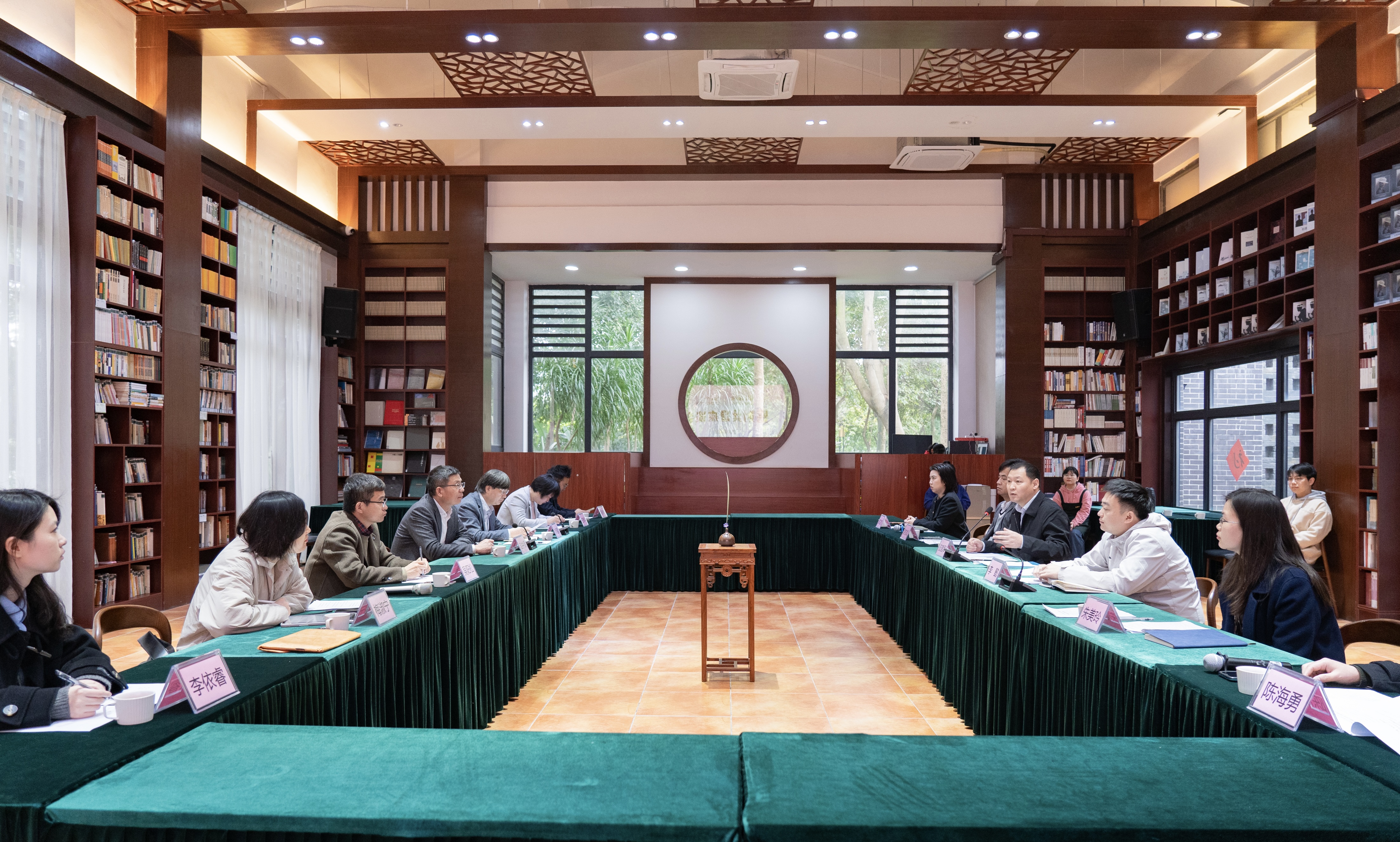 理论宣传｜在乡村振兴一线讲授“大思政课” 共建新时代文明实践中心 ——性爱网
赴清远开展结对共建工作